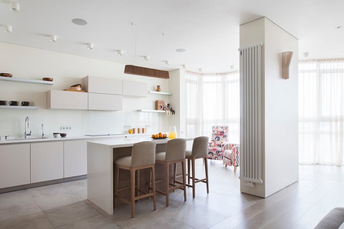 light laminate and tiles in the interior