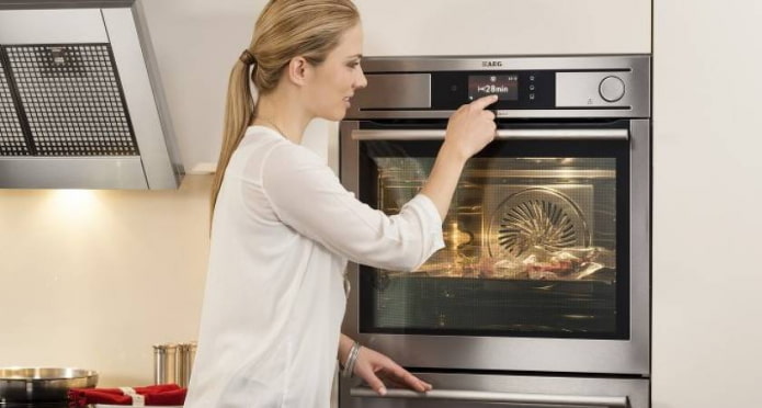 Multifunctional oven