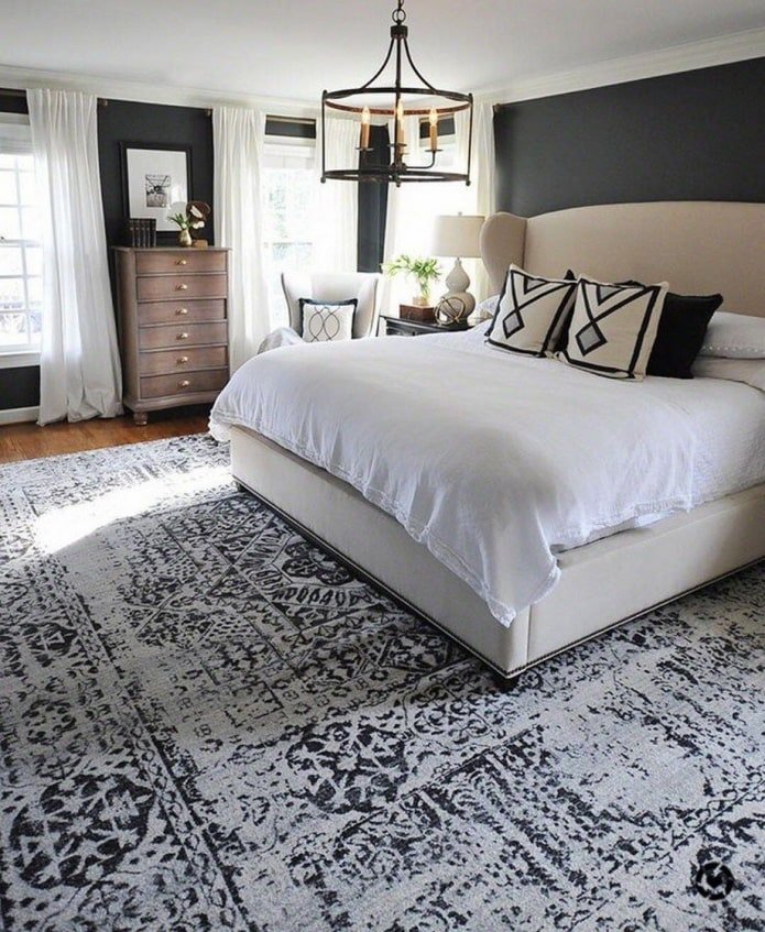 large carpet in the bedroom