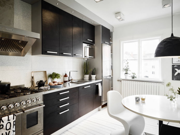Dark kitchen in Scandinavian style