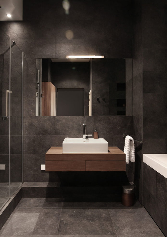 stone-like tiles in the bathroom