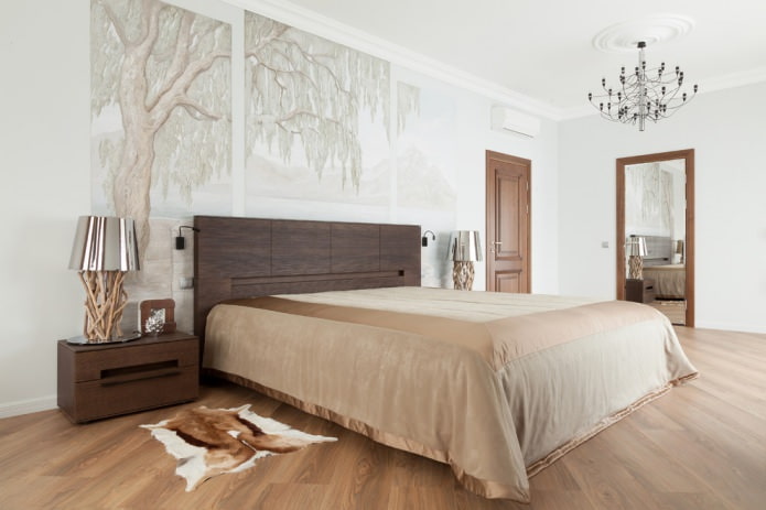 brown doors in the bedroom