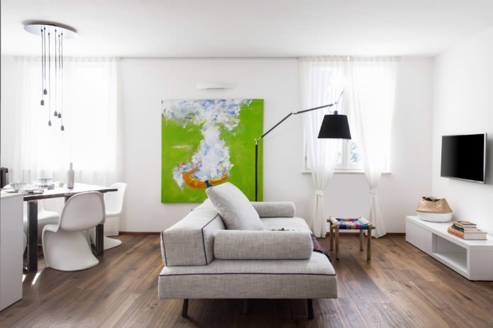 Skirting board in the same color as the floor