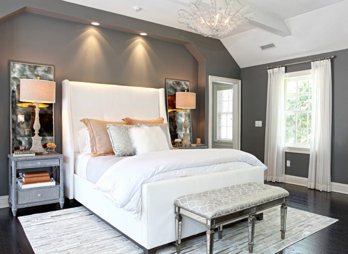 Light bed and dark floors