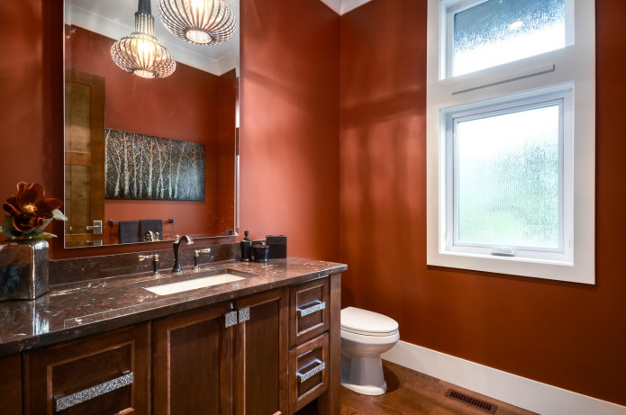 terracotta walls in the bathroom