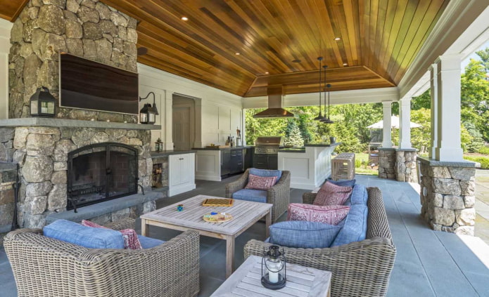 terrace with barbecue in Mediterranean style