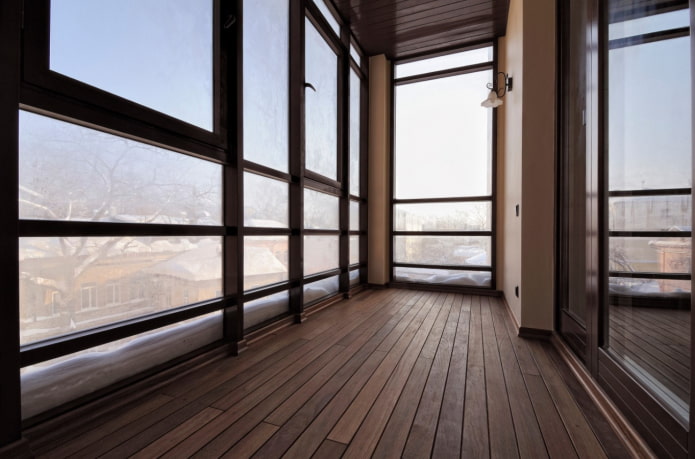 how to finish the floor on the balcony