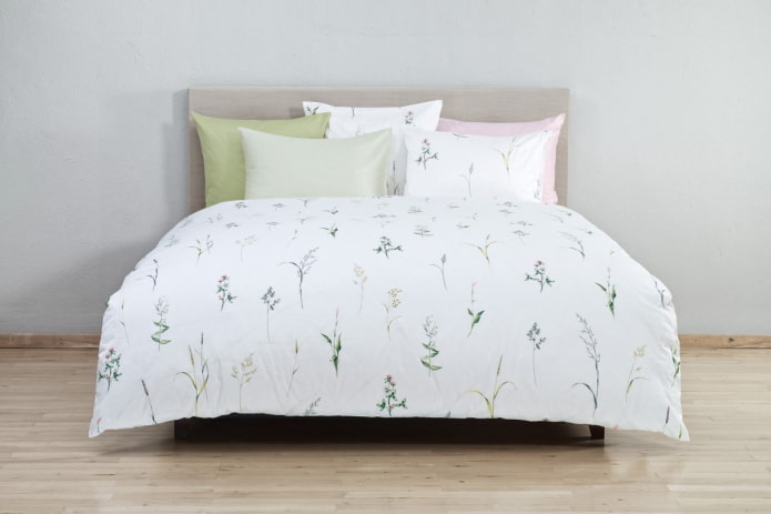 cambric bed linen