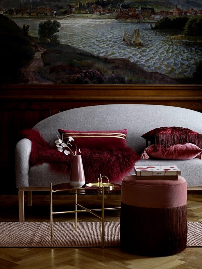 marsala pillows
