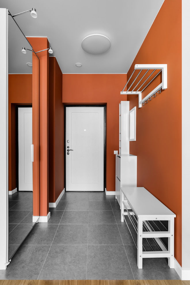 color scheme of the corridor