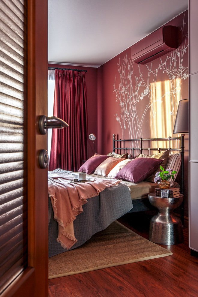 Monotone bedroom