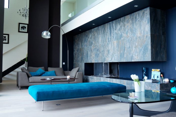 cold colors on the walls