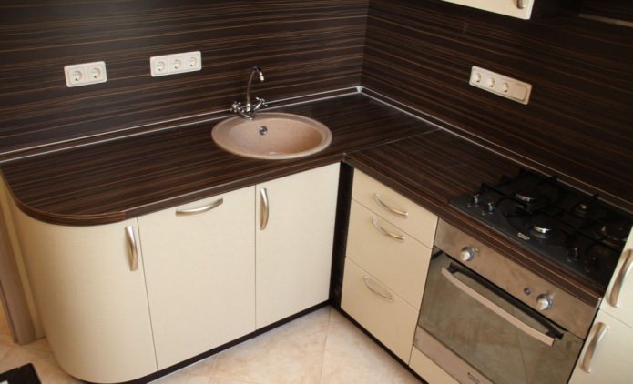 wenge-colored countertop