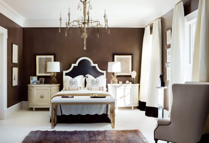 light ceiling and floor, dark walls
