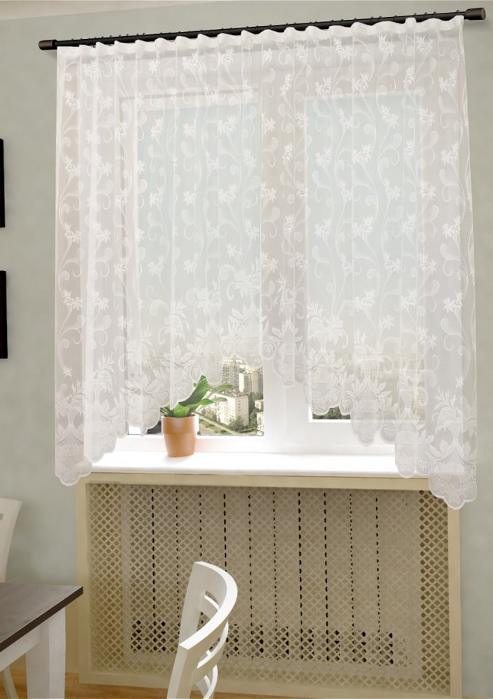 Arched tulle