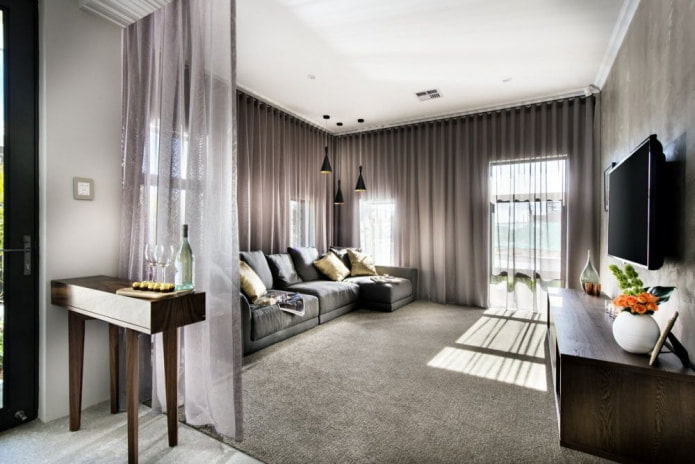 tulle in the living room interior
