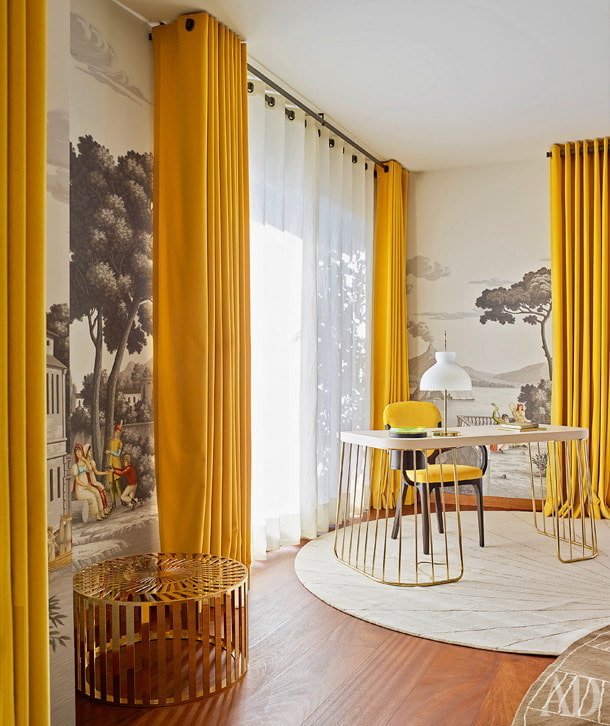 combination of tulle with curtains