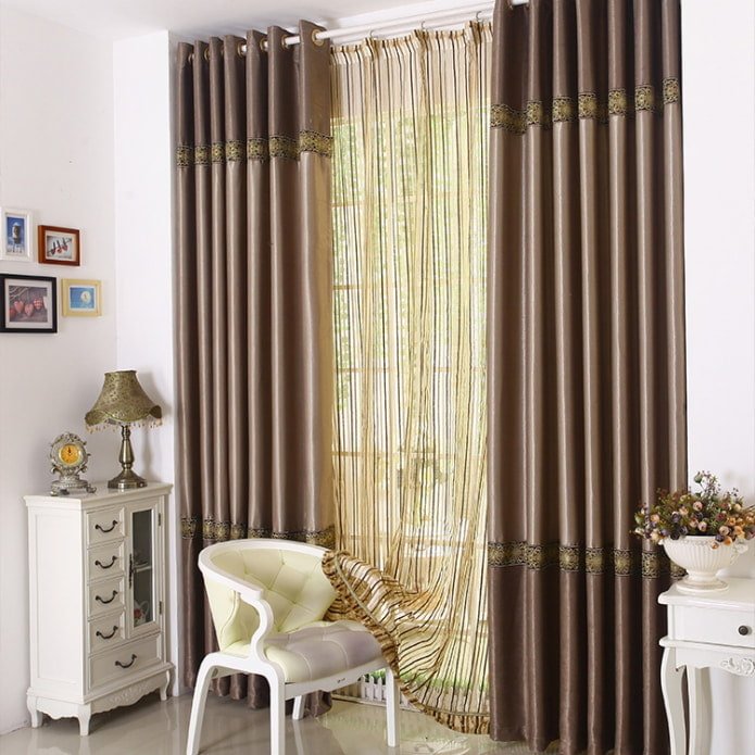 tulle and curtains