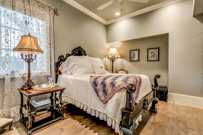 embroidered curtains in the bedroom