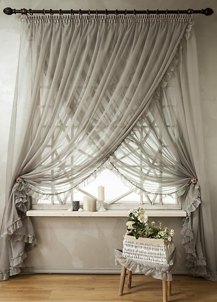 tulle with a grab