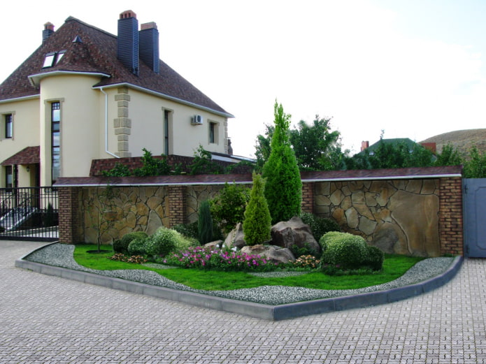 entrance area of a country house