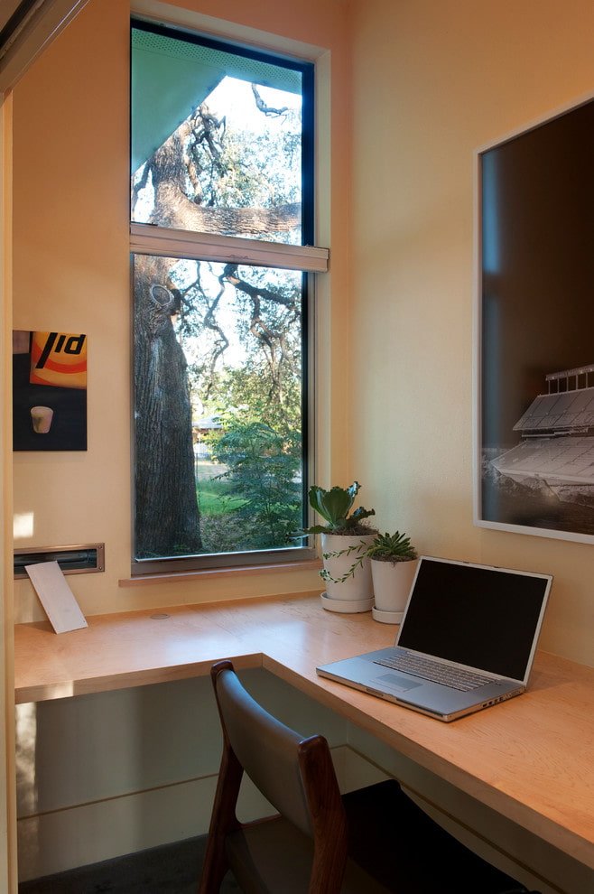 corner small table