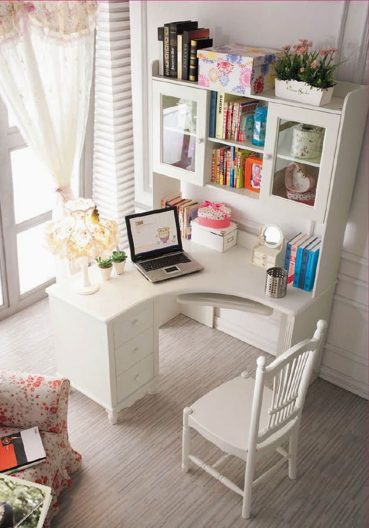 white corner computer desk