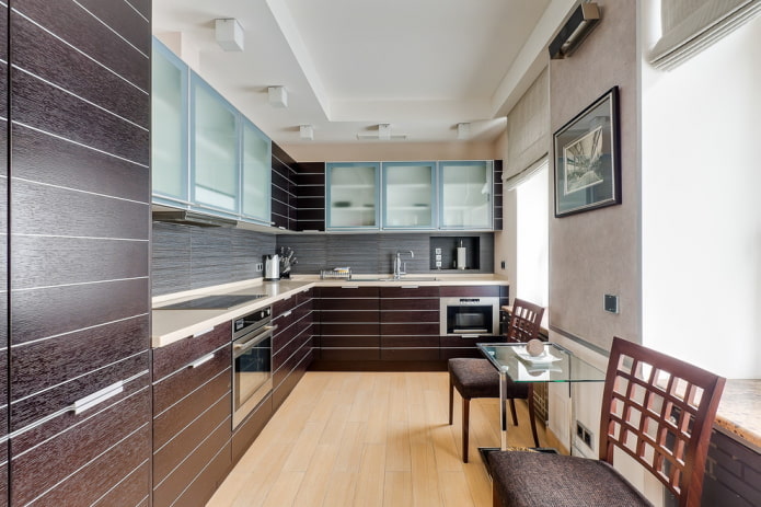 interior of the L-shaped kitchen
