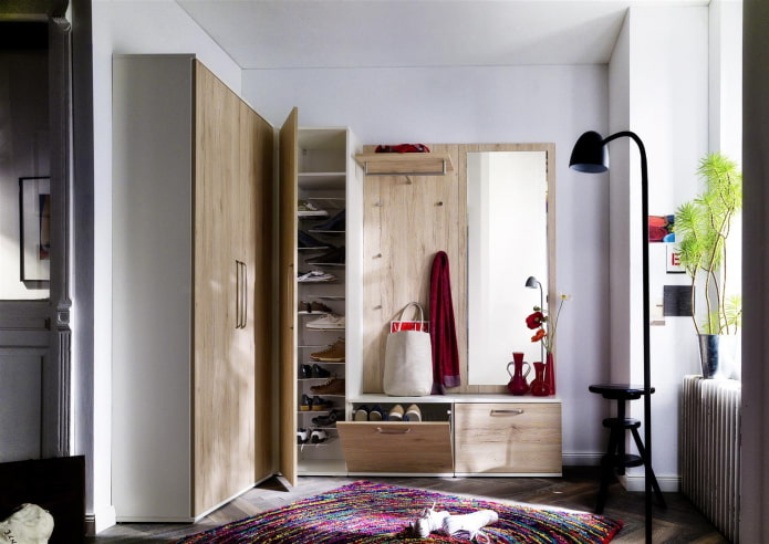 Corner wardrobe with filling