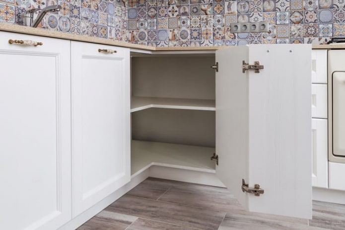 single shelves in the corner