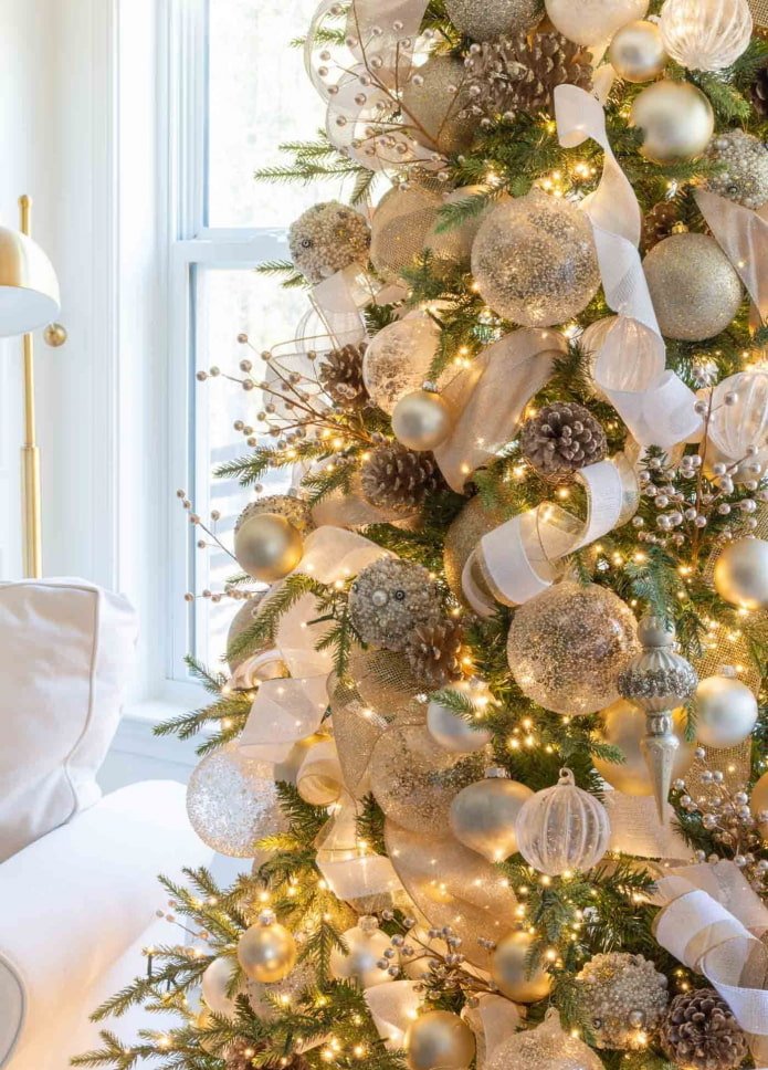 Golden balls, pine cones, garland