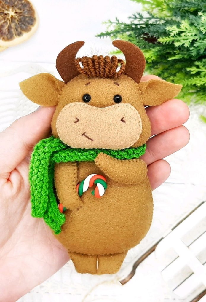Felt bull