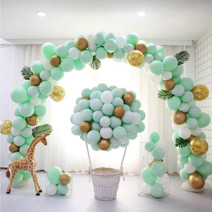 Balloon decoration