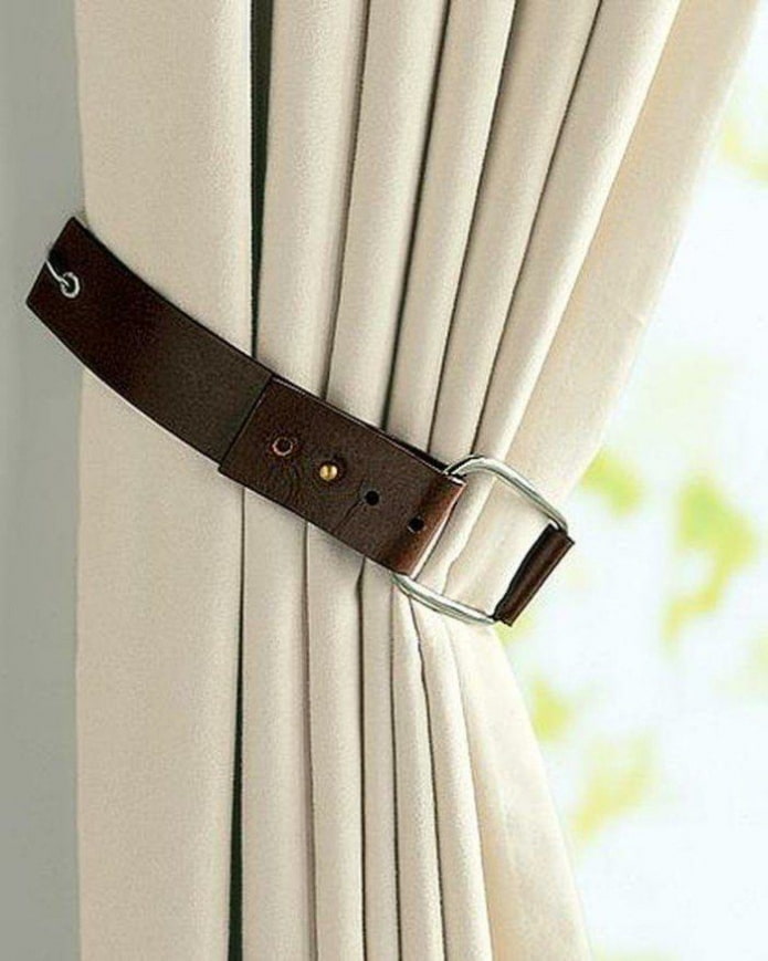 Belt pickup
