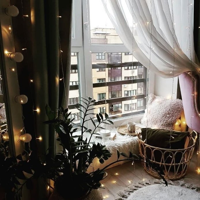 Garlands on curtains