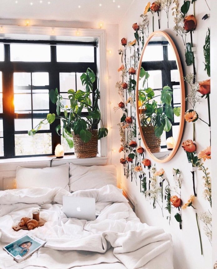 artificial flowers in the bedroom