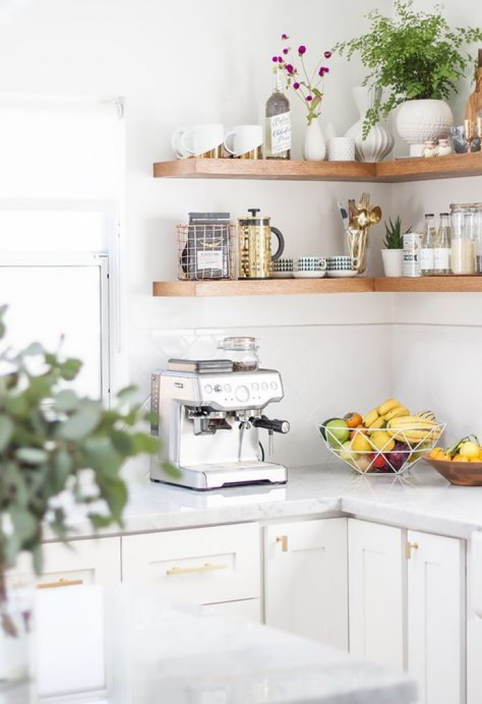 Fruits on the countertop