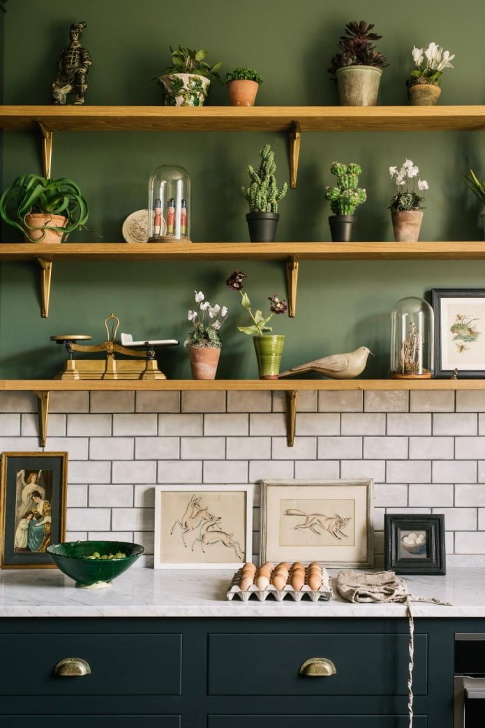 Frames on the tabletop