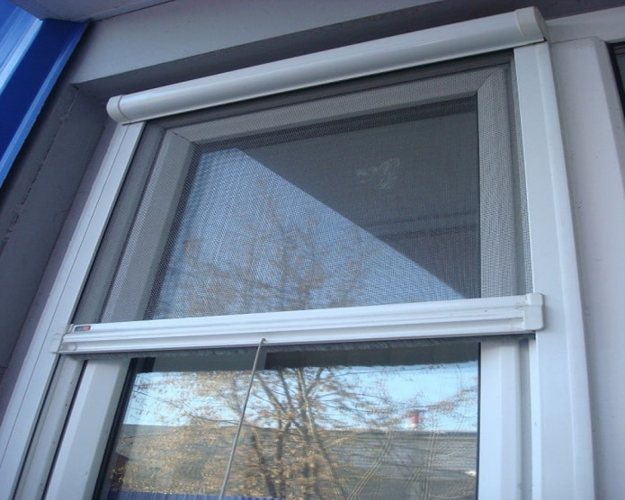 roller mosquito net on the window