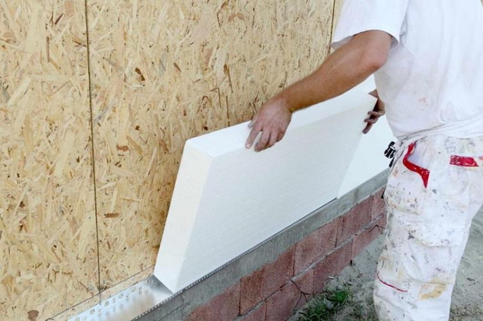 House insulation with foam