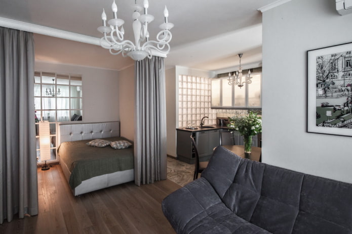 Zoning a niche with curtains