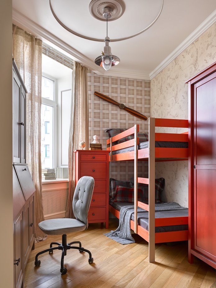 long room of irregular shape