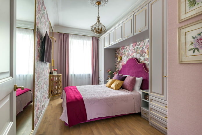 arrangement of furniture in a narrow bedroom