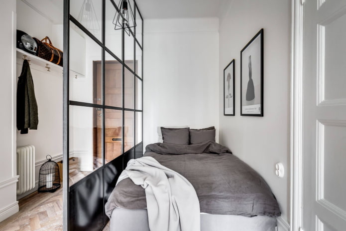 planning and zoning of a narrow bedroom