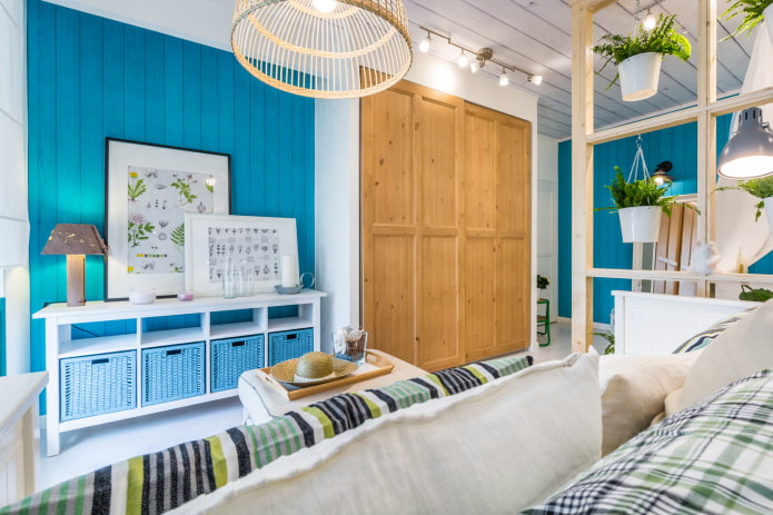 Blue paneling in the living room