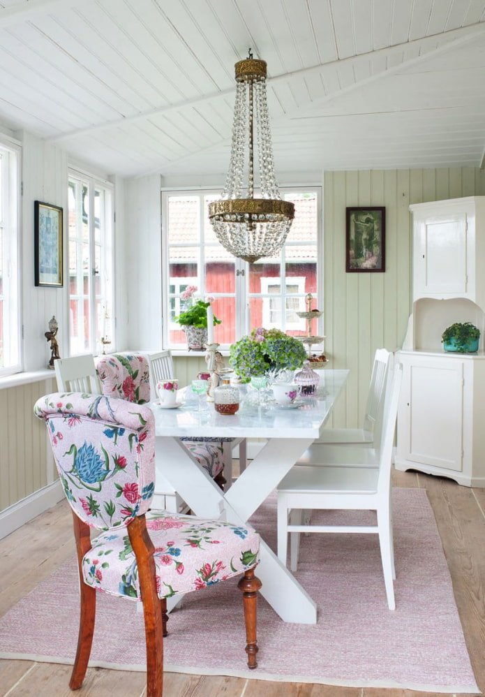 dining room in Provence style