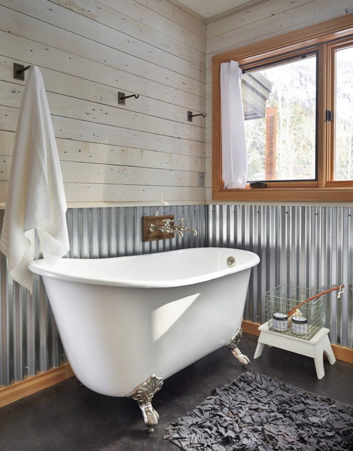 bathroom finishing with clapboard