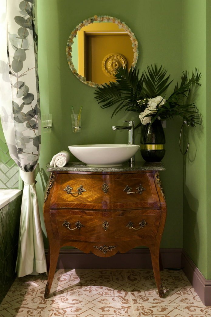 Wooden figured cabinet