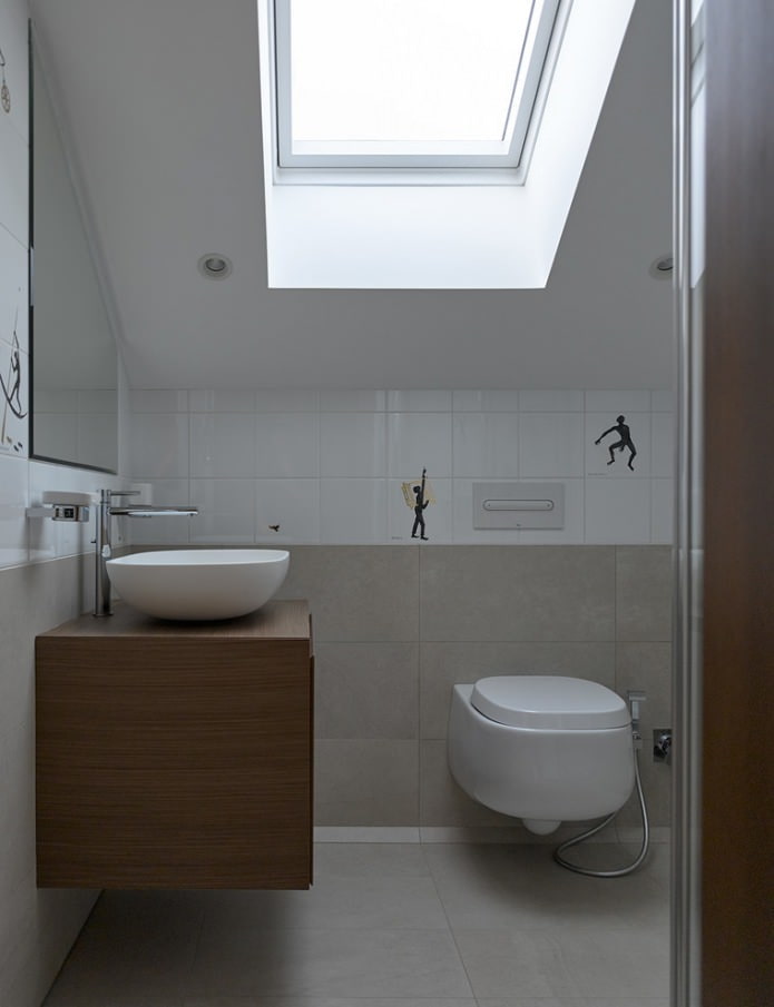 wall-hung toilet