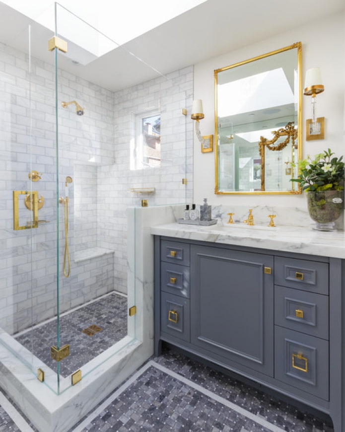 shower finishing with marble tiles